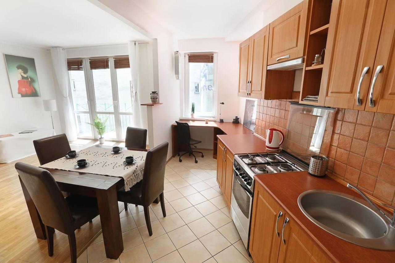 Cosy And Bright- Golden Apartments- Old Town วอร์ซอ ภายนอก รูปภาพ