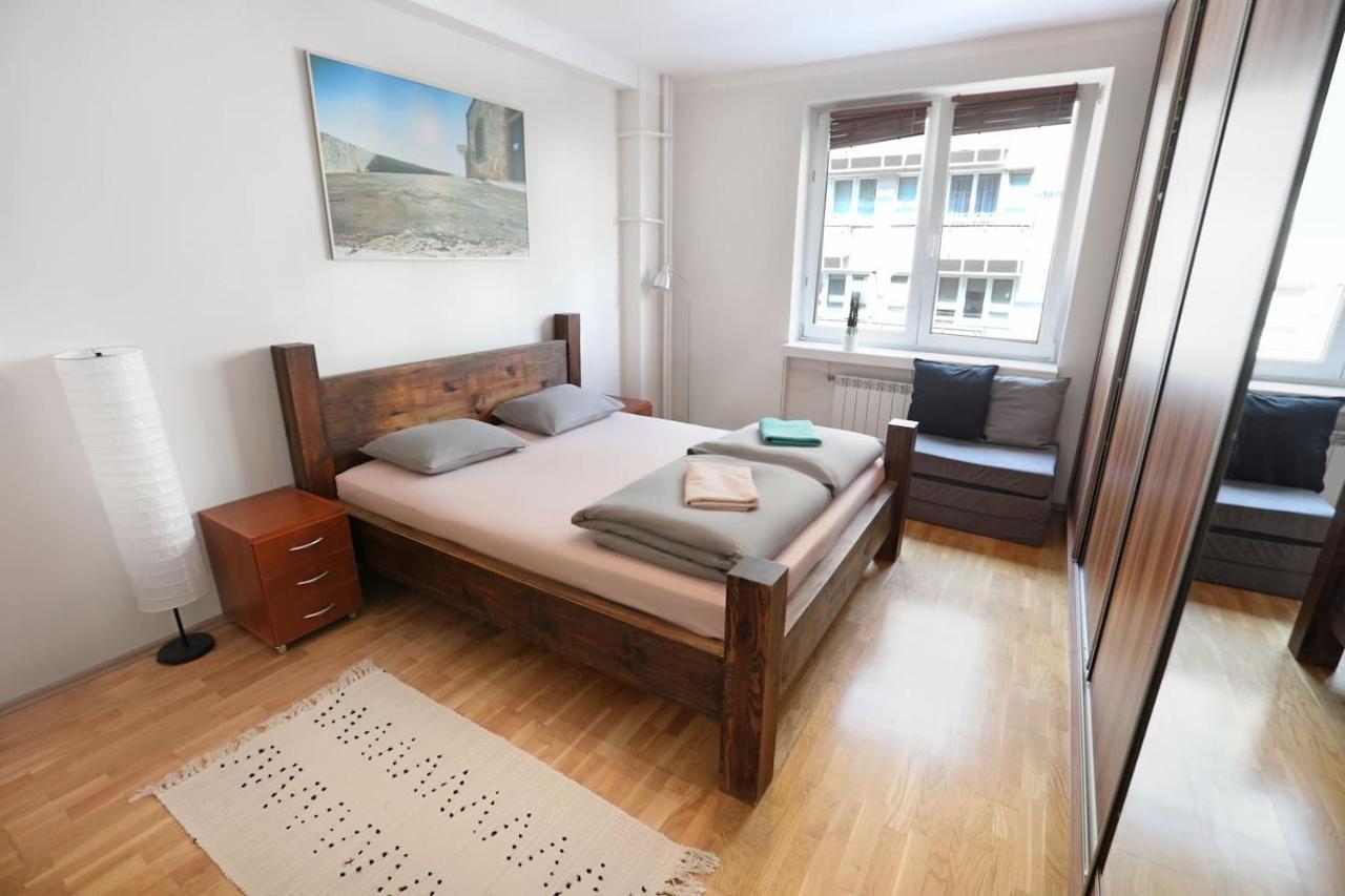 Cosy And Bright- Golden Apartments- Old Town วอร์ซอ ภายนอก รูปภาพ